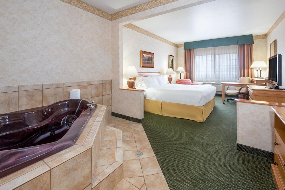 Holiday Inn Express Hotel & Suites Raton By Ihg Εξωτερικό φωτογραφία