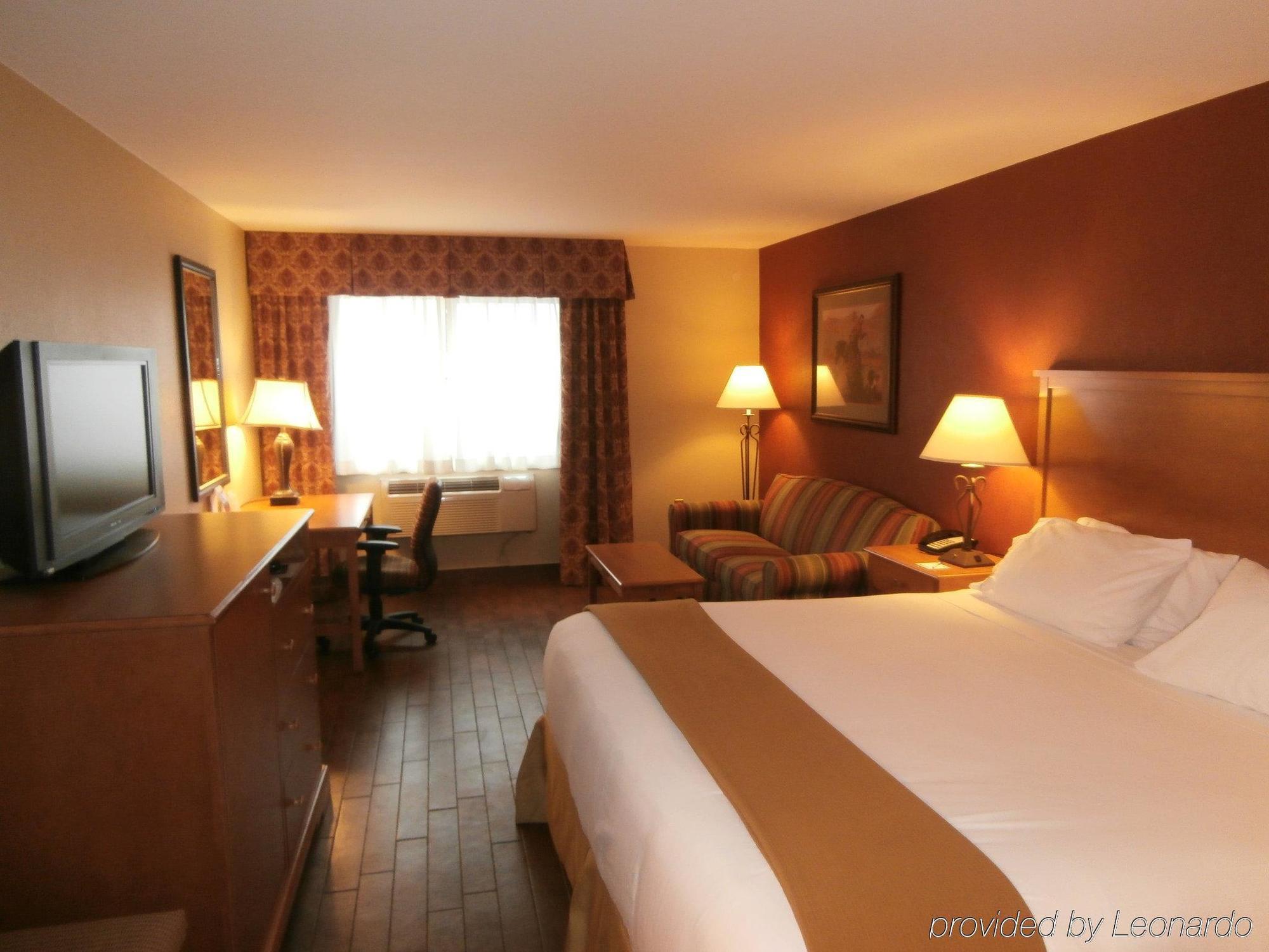 Holiday Inn Express Hotel & Suites Raton By Ihg Εξωτερικό φωτογραφία